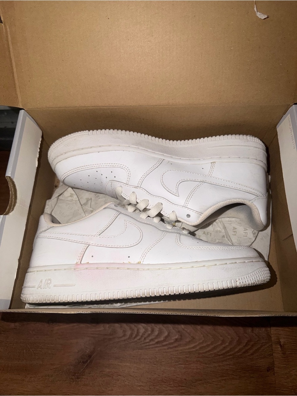 Nike White Men's Low-Top Sneakers